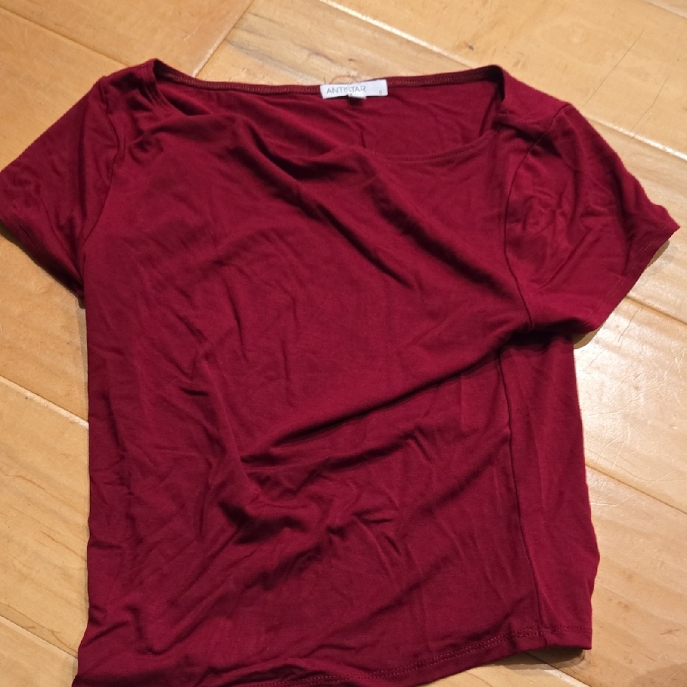Arden B Wine Red Short Sleeve Women's Tee